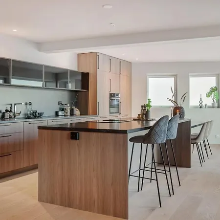 Exclusive Waterfront - Perfect For Ons Appartement *